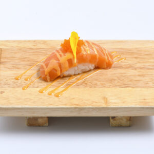 Salmon-Spicy-Ebiko-Sushi